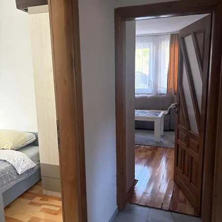Apartament Apartment Foca *